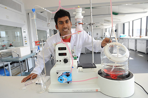 Dr Omar Mownah